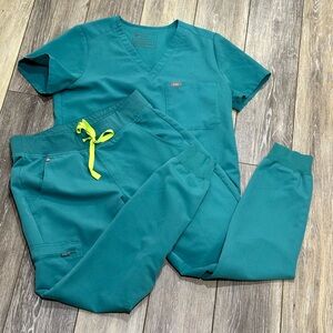 Figs Scrubs - Size Small